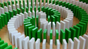 domino spiral